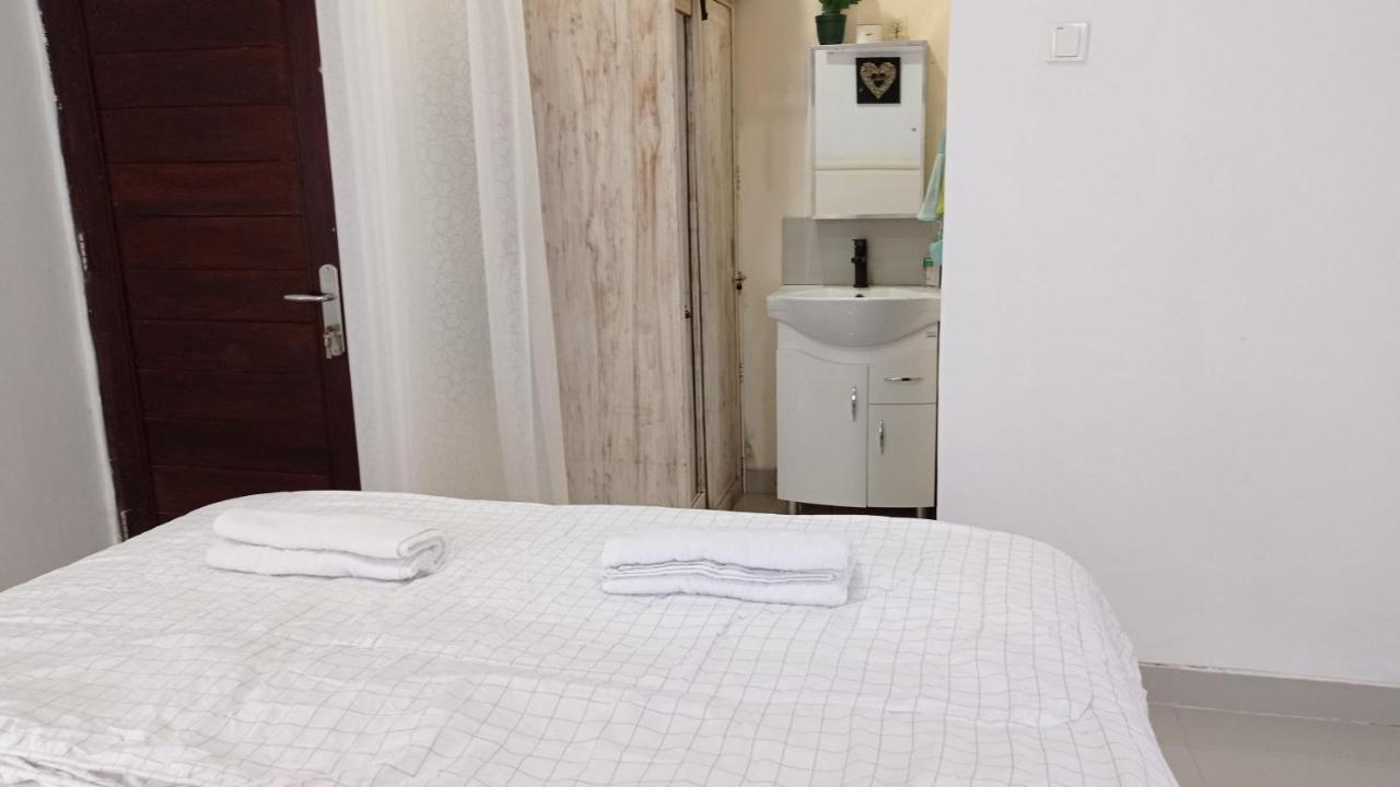 Neny'S Homestay Saba Εξωτερικό φωτογραφία